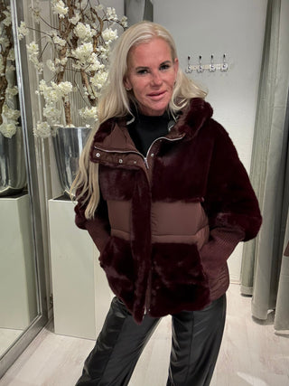 Winter Jas All Time Favorite Burgundy