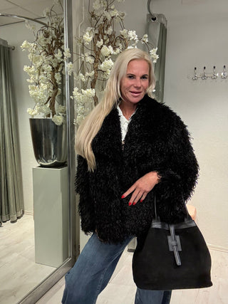 Jas Oversized Furry Zwart