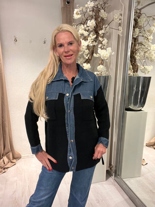 Vest Pia zwart jeans